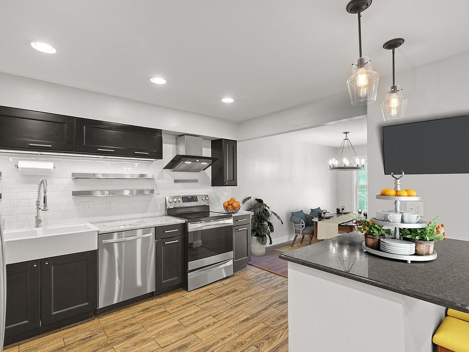 1st image of 4170 Knob Cir #114
