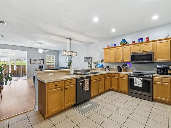 5th image of 2846 Hampton Meadow Dr