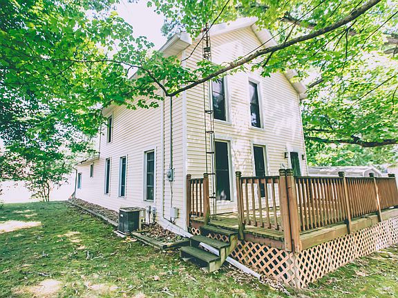 2nd image of 307 Railroad St