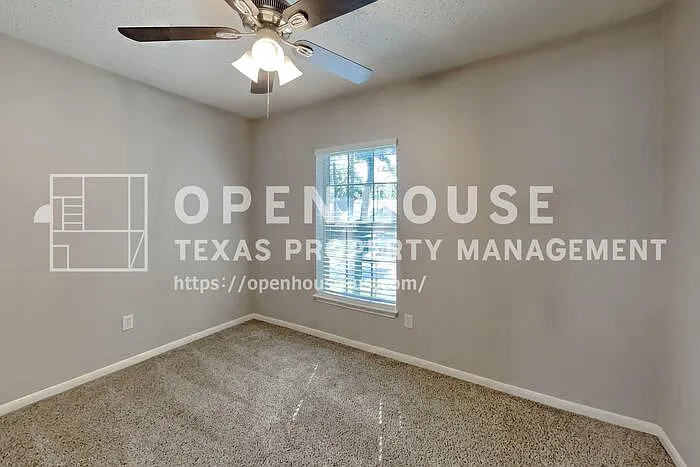 9322 Wandsworth Dr — Photo 15