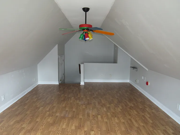 1511 Crowders Woods Dr — Photo 12