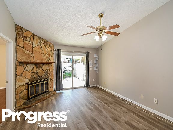 3rd image of 227 Aquarius Cir W