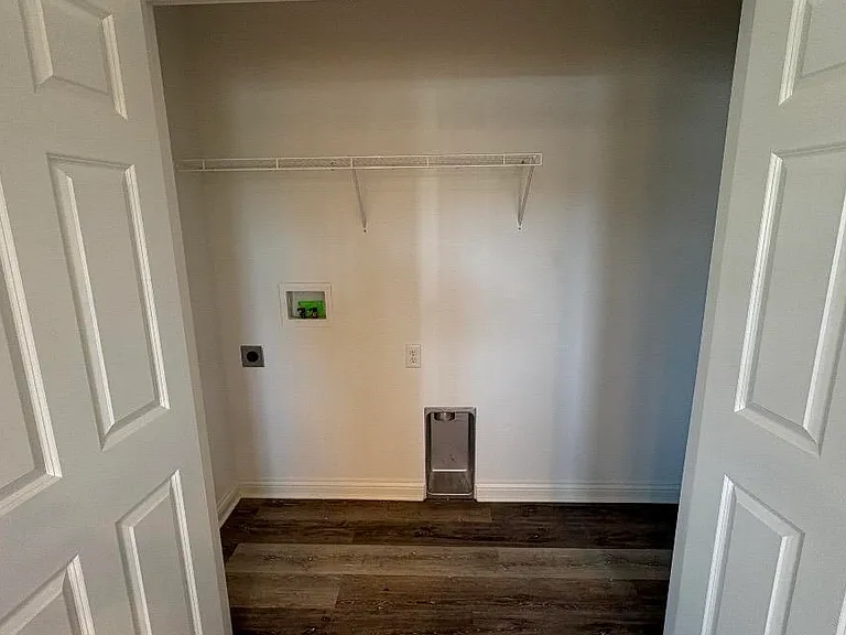 1266 Magnolia St — Photo 4