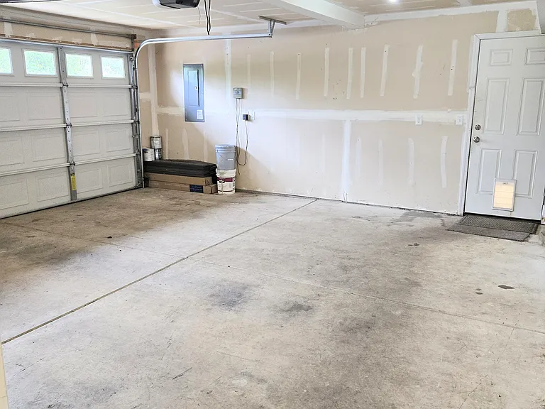 4946 Holly St — Photo 17
