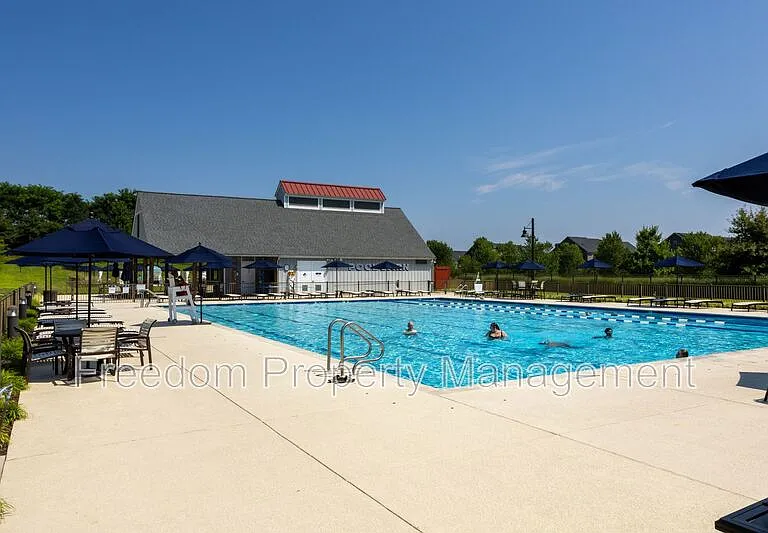 2425 Morgans Point Dr — Photo 81