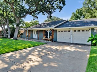 2012 Chattanooga Dr, Bedford, TX 76022