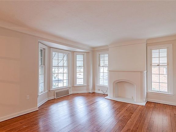 4th image of 363 E 214th St