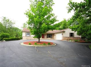 4235 Marwood Dr, Howell, MI