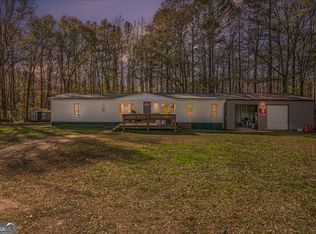 733 Twin Oaks Rd, Williamson, GA 30292