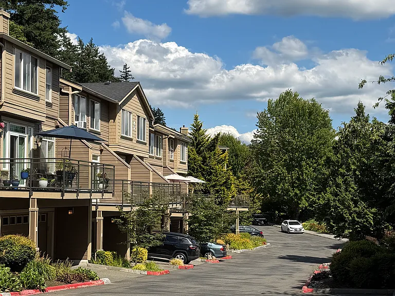 23300 SE Black Nugget Rd #J1 — Photo 11