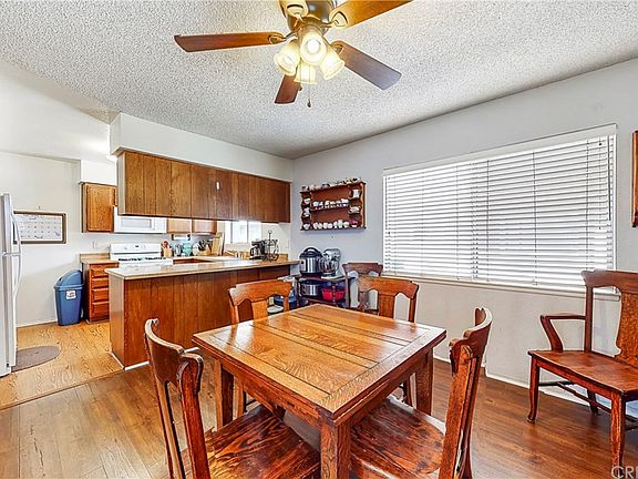 4th image of 1945 Glenoaks Blvd Unit 106
