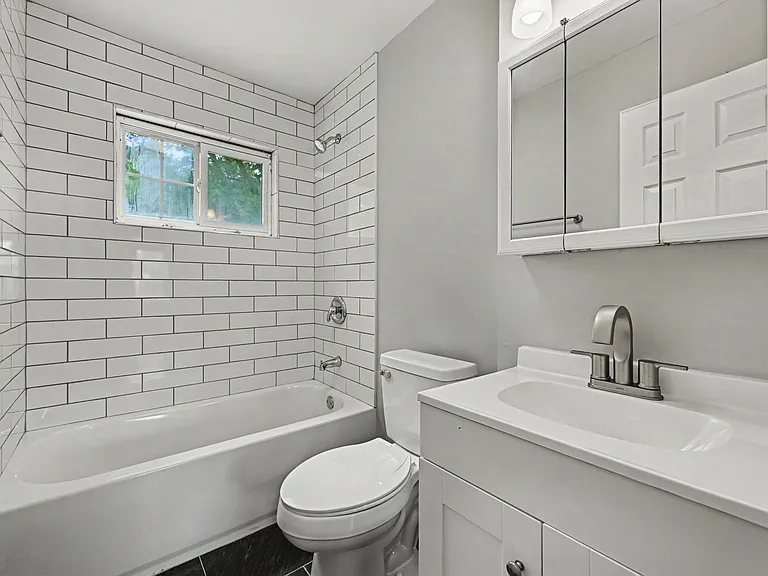 1780 Academy Pl — Photo 16