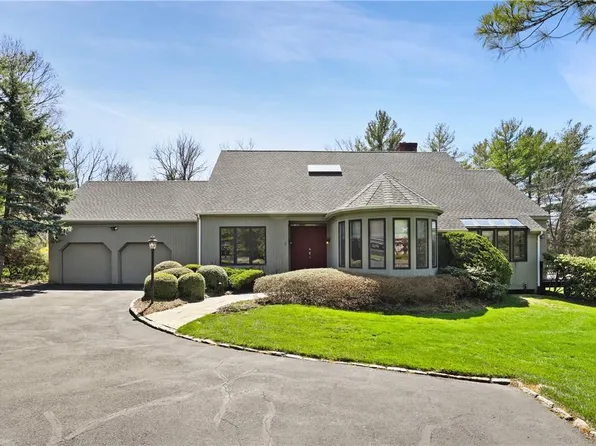 6 Pondview Road E, Purchase, NY 10577