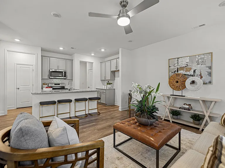 4009 Crooked Spruce Ct — Photo 6