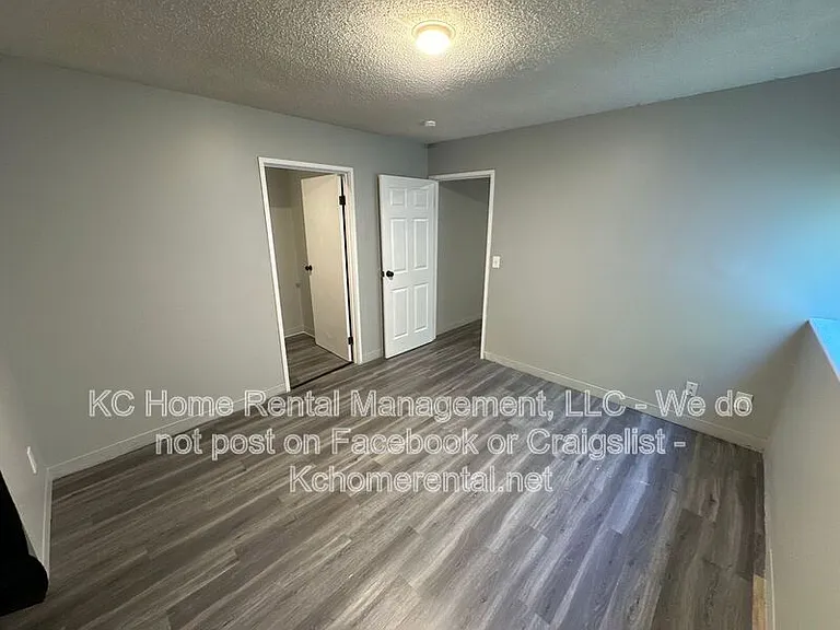1615 Jackson Ave — Photo 27