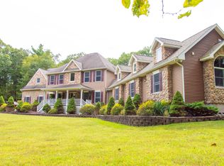 119 White Pine Ct, Milford, PA 18337