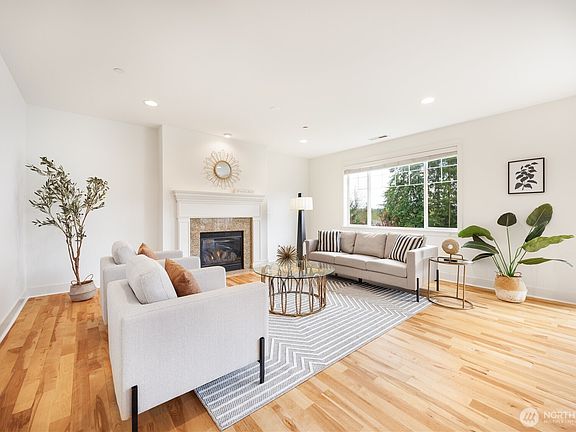 2nd image of 11586 174th Court NE