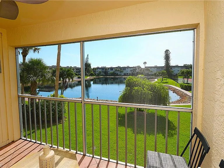 1004 Manatee Rd #H202 — Photo 1