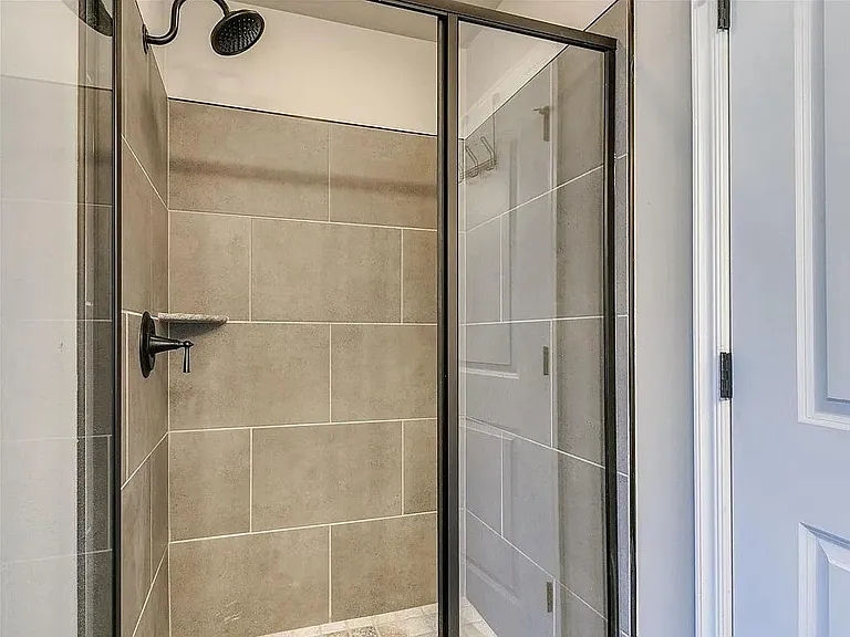 525 Talon Dr — Photo 27