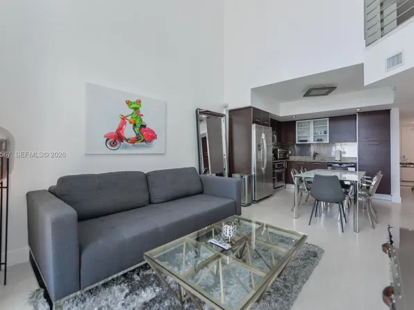 41 SE 5th St, Miami, FL