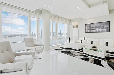 Sold by Harbor Properties International LLC