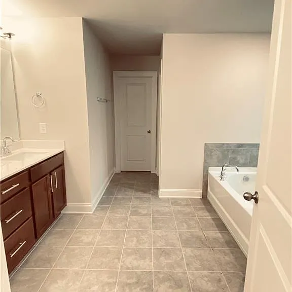 3290 Summerpoint Xing — Photo 20