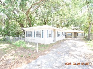 305 E Tomlin St, Plant City, FL 33563