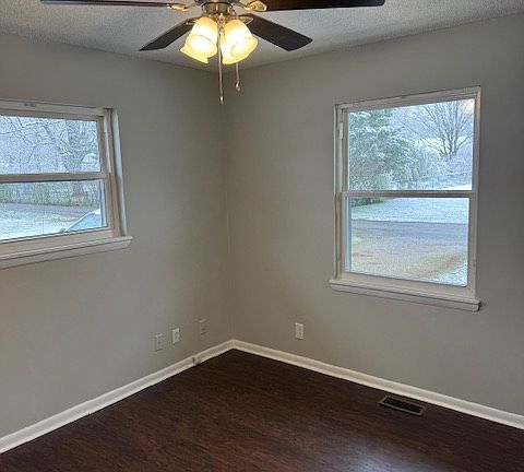 5th image of 111 Hill Rd