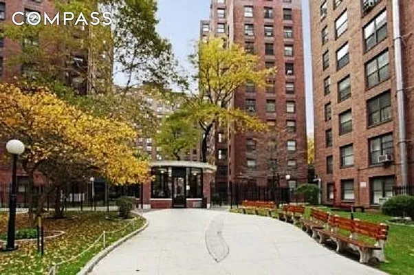Sold by Compass | media 20