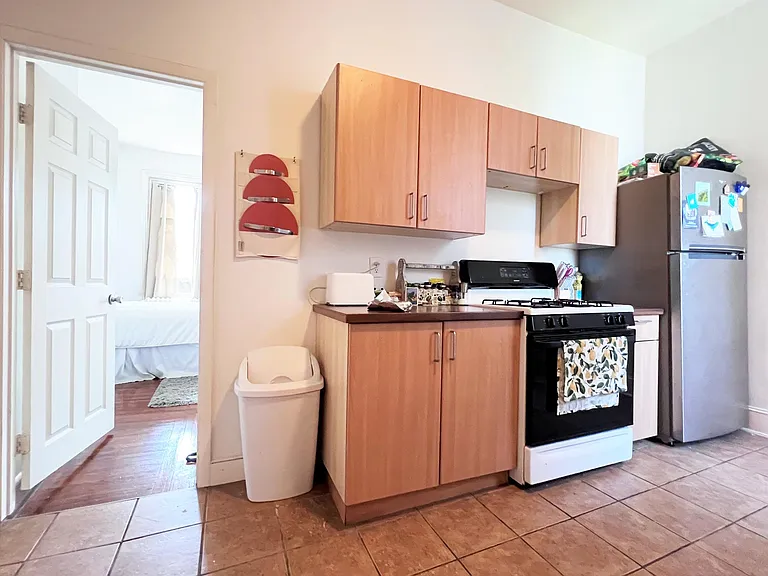 2819 W Girard Ave #2F — Photo 6