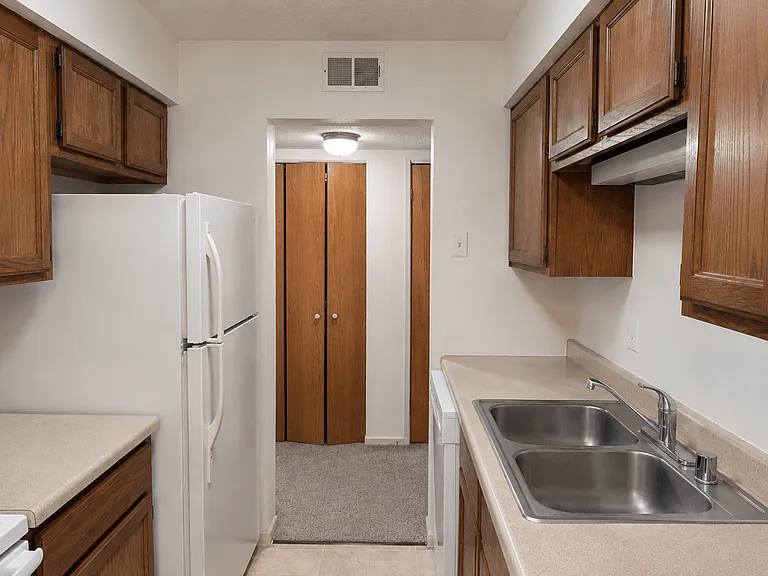 Candlewyck Apartments — Photo 25
