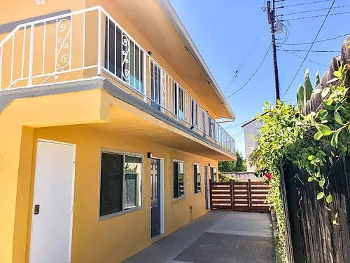 1815 Junipero Ave #C Photo 1