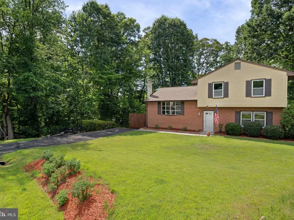 1120 Wythe Ct, Fredericksburg, VA 22405