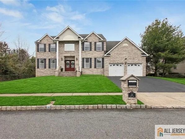 48 Condor Dr, Morganville, NJ 07751