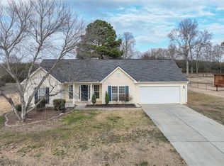 1424 Langdon Park Ct, Winder, GA 30680