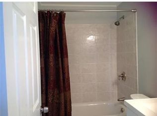 40 School St APT 7, Haverhill, MA 01830