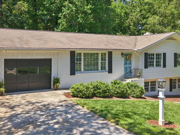 4509 Keswick Dr, Raleigh, NC 27609