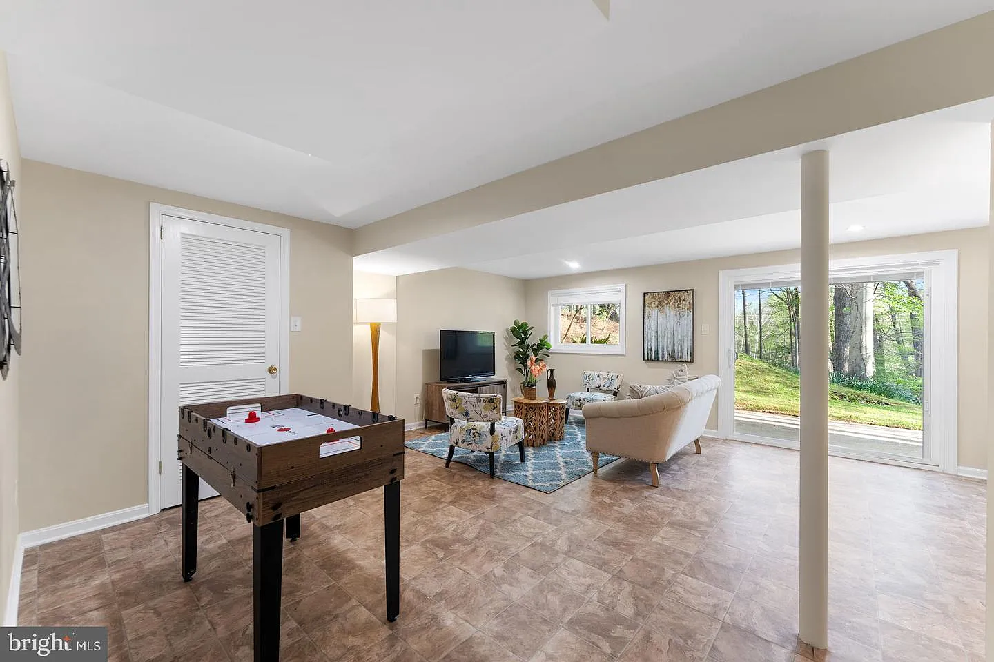 Updated 4BR/3BA Home in Kings Park Over Acre Lot — Photo 2