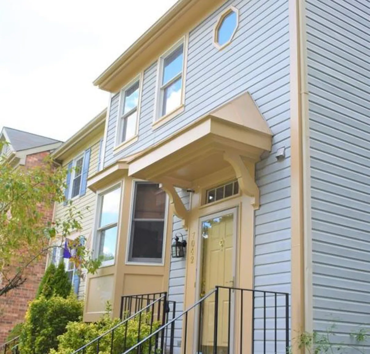 2 bed, 2.5 bath, 1320 sqft, $2,650 — Photo 2