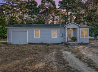 18001 Oklahoma Ln, Fort Bragg, CA 95437