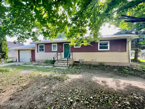 508 Spring St, Lake Norden, SD 57248