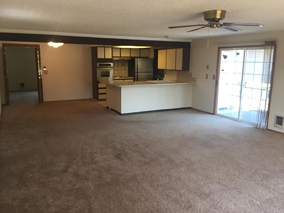 3rd image of 7313 Amber Ln SW