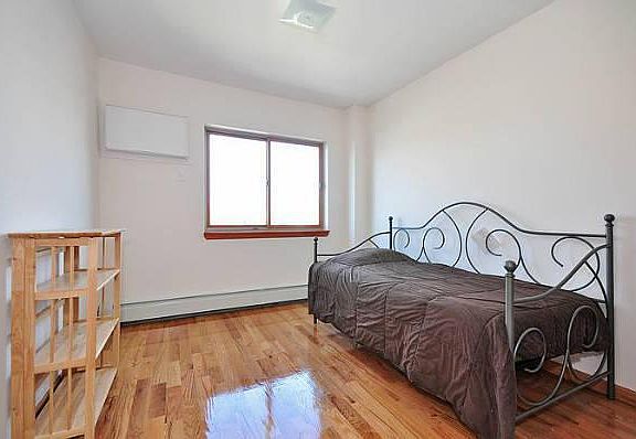 4th image of 2160 33rd St APT 4A