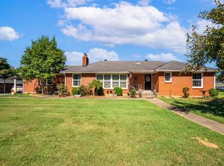 800 Bluegrass Ave, Russellville, KY 42276
