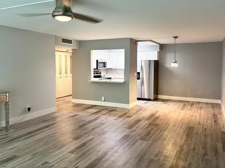 1301 River Reach Dr #111 — Photo 8