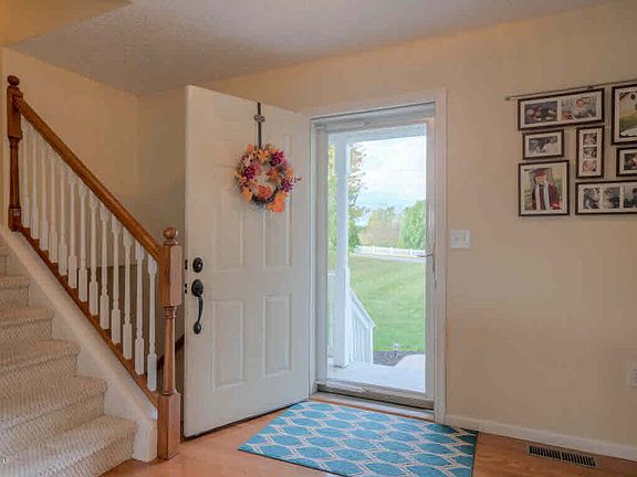 5th image of 1032 Morehead Ln