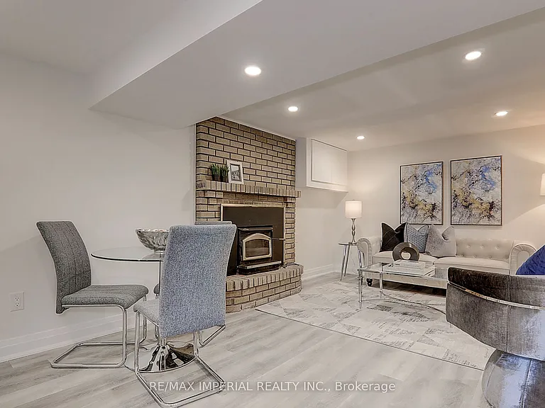 98 Belfry Dr — Photo 5