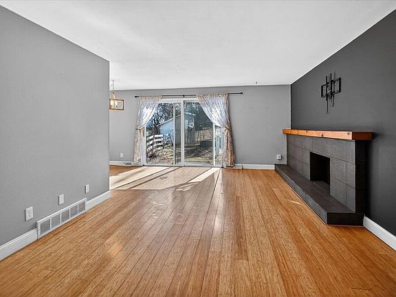 5th image of 14 Whitcomb Circle