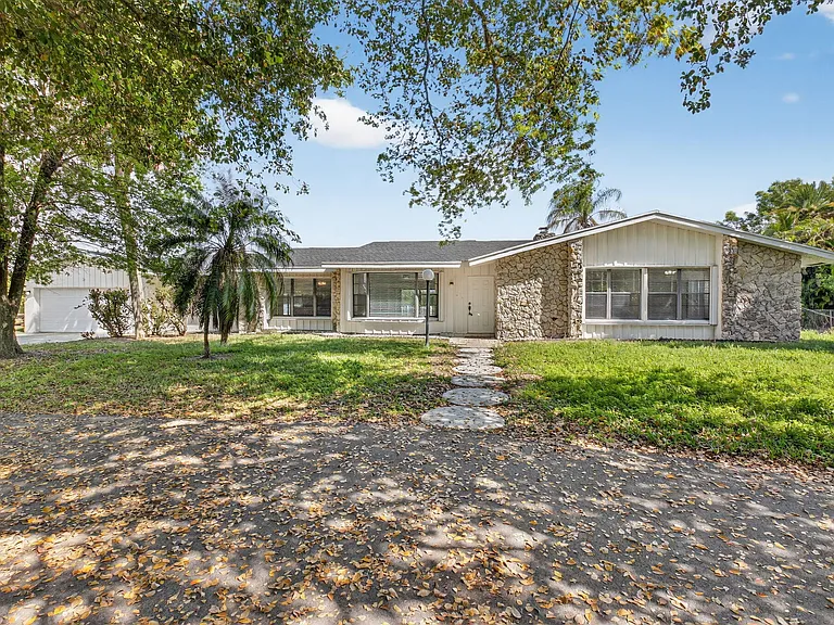 10157 La Reina Rd — Photo 4