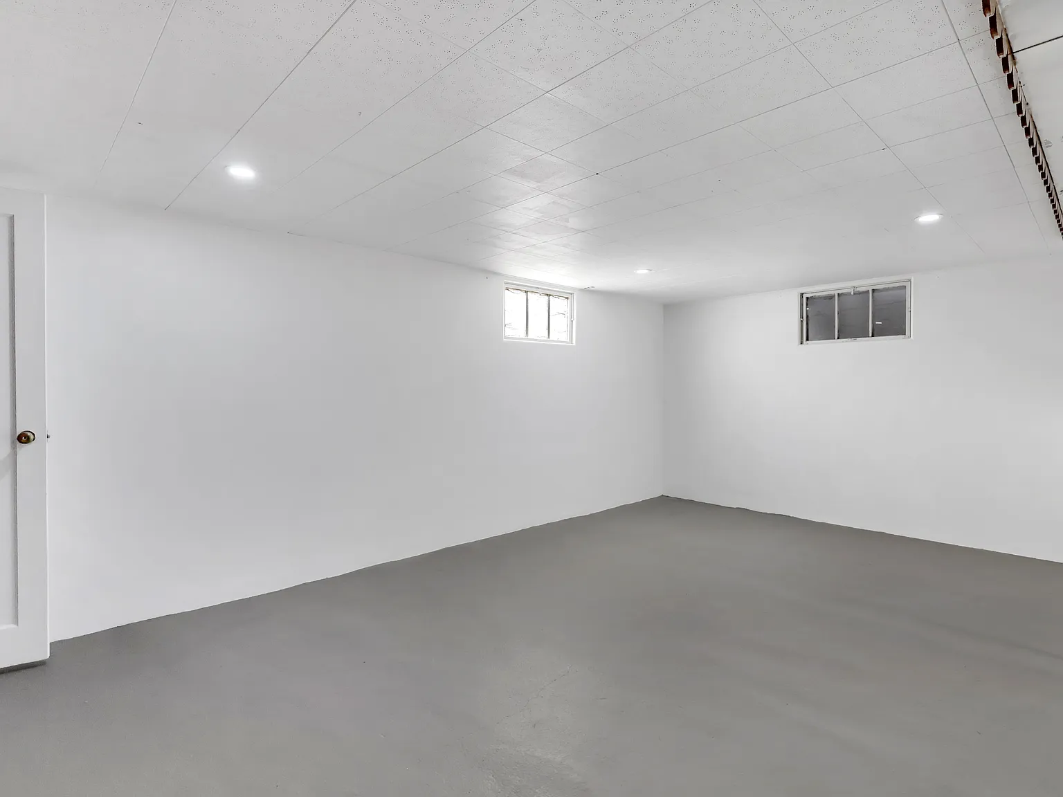 2 bed, 900 sqft, $1,000 — Photo 3